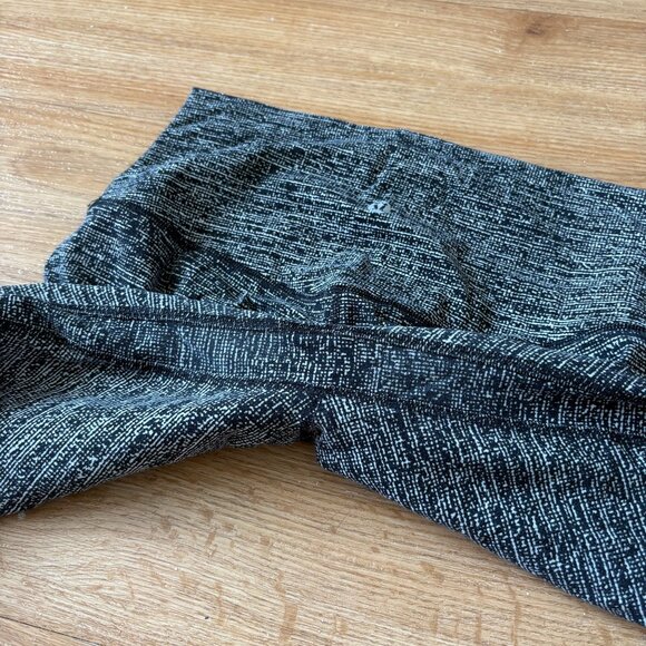 Lululemon Athletic Align HR Crop Yoga Pants 21” Twillines Ice Black Women’s Sz 6 - Picture 6 of 11